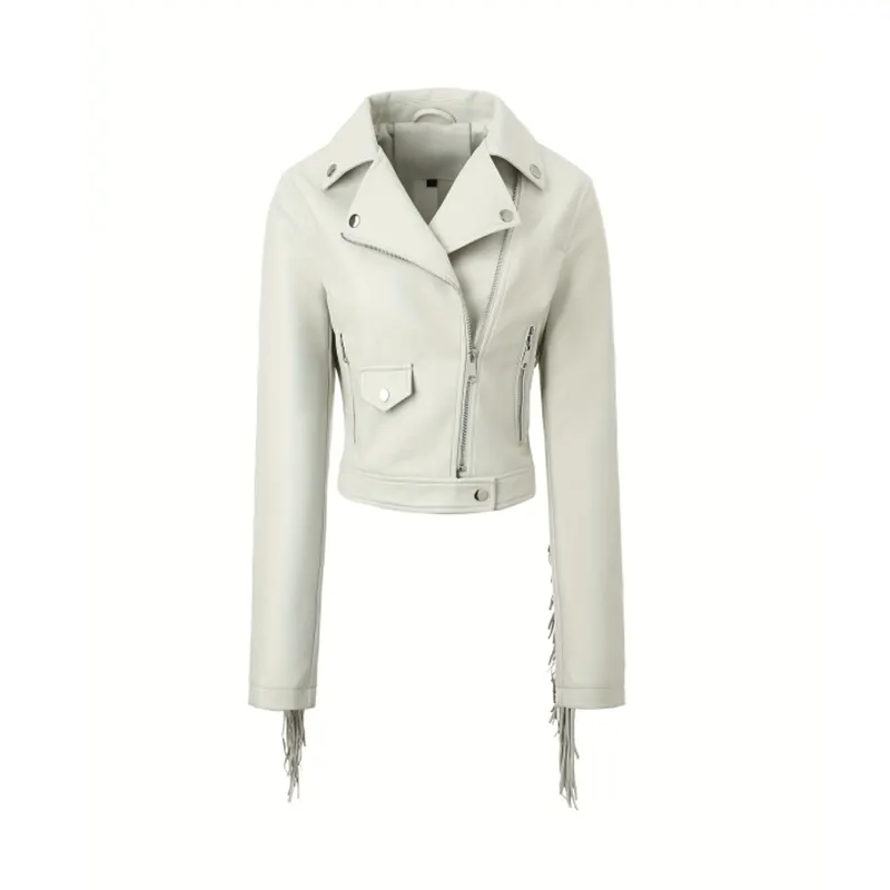 Giacca streetwear in pelle vegana con dettagli di frange